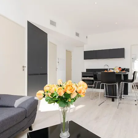 Anzur Yourhosthelper Apartment